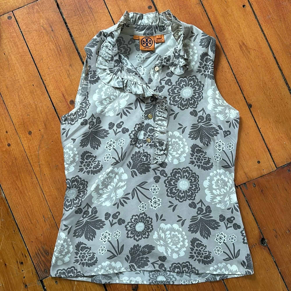 Tory Burch neutral floral silk ruffled blouse. Classic, preppy, office, spring